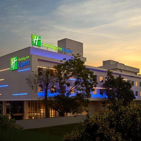Holiday Inn Express Bengaluru Bommasandra By Ihg Kammasandra Exterior photo